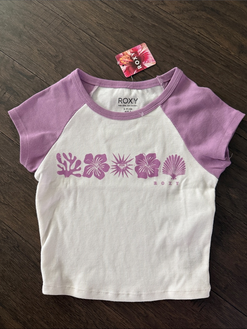 NWT Roxy Graphic Tee S